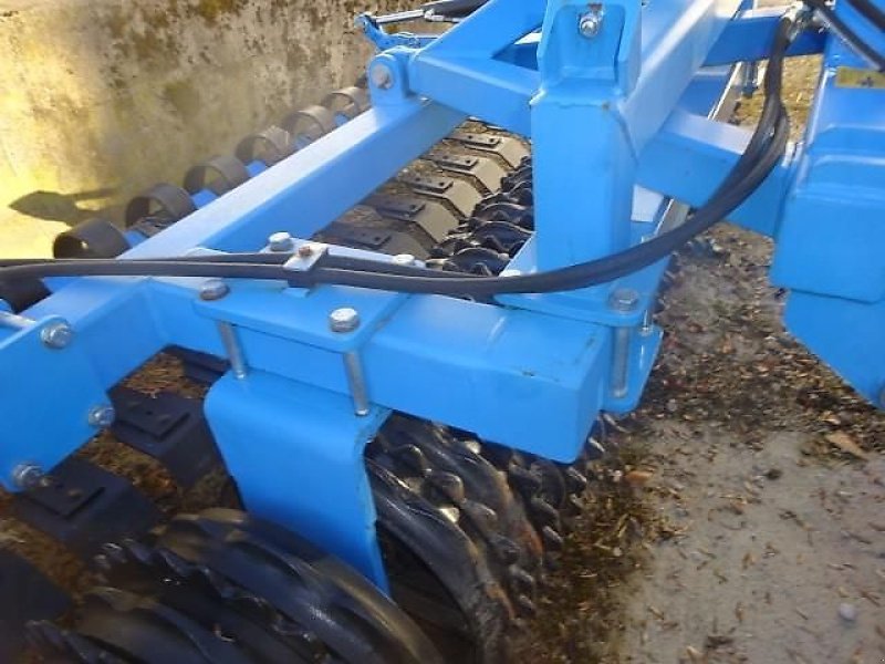 Packer & Walze des Typs S&F Frontcambridgewalze- Frontpacker -3-Meter - Lenkbock- hydrl., Neumaschine in Neureichenau (Bild 31)