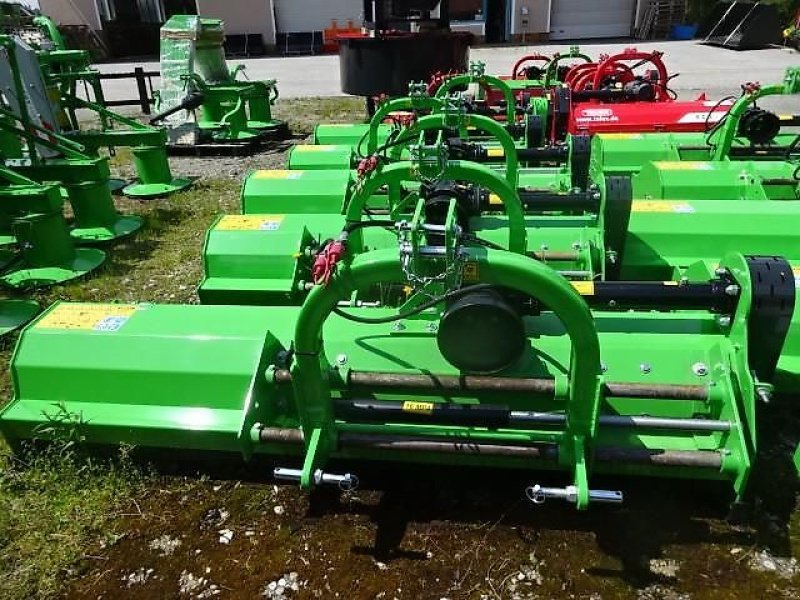 Mulcher des Typs Talex Schlegelmulcher Talex- Eco- NEU-2 -Meter - in verschiedenen Breiten möglich-  mit Hydraulischer Seitenverschiebung-  auch möglich in verschiedenen Breiten - auch in  1,35 Meter -1,5 Meter - 1,8 Meter - 2 Meter - 2,2 Meter, Neumaschine in Neureichenau (Bild 2)