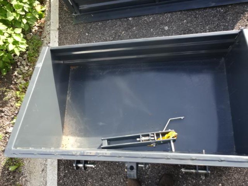 Hoflader des Typs Sonstige 1M - 1,2 M - 1,4 M - 1,6 M - 1,8 M - 2  Meter- Heckkontainer - Dreipunktanbau - Auskippbar, Neumaschine in Neureichenau (Bild 7)