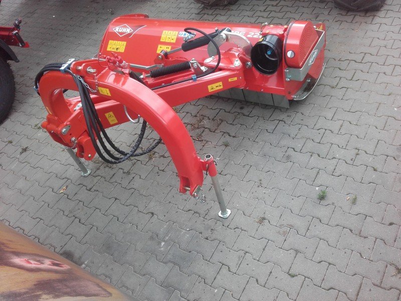 Mulchgerät & Häckselgerät des Typs Kuhn TBE 222, Neumaschine in Amberg (Bild 3)