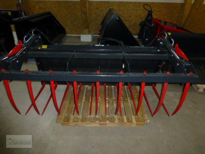 Frontladerzubehör des Typs Inter Tech Krokodilgebiss, Neumaschine in Alitzheim (Bild 9)