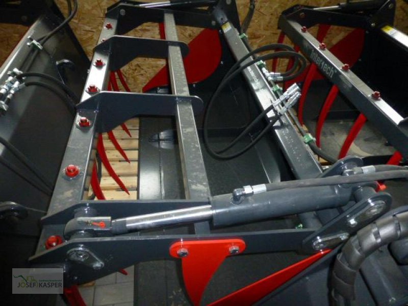 Frontladerzubehör des Typs Inter Tech Krokodil-Schaufel, Neumaschine in Alitzheim (Bild 12)