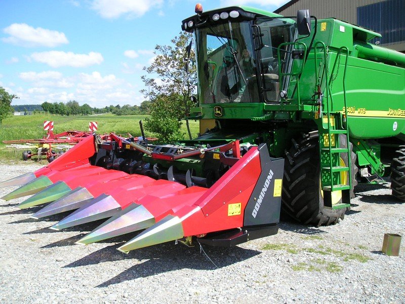 Maispflückvorsatz des Typs Dominoni SL 978 BG, Neumaschine in Baumgarten (Bild 2)