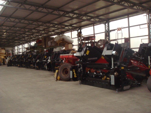 Maispflückvorsatz des Typs Dominoni SL 966 BG M, Neumaschine in Baumgarten (Bild 10)