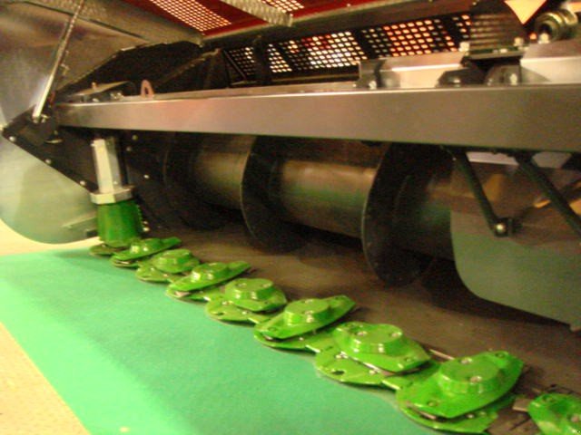 GPS-Schneidwerk des Typs Dominoni Multi Power Disc 612 L, Neumaschine in Baumgarten (Bild 11)