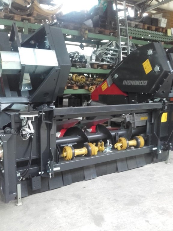 Maispflückvorsatz des Typs Dominoni SL 978 BG, Neumaschine in Baumgarten (Bild 11)