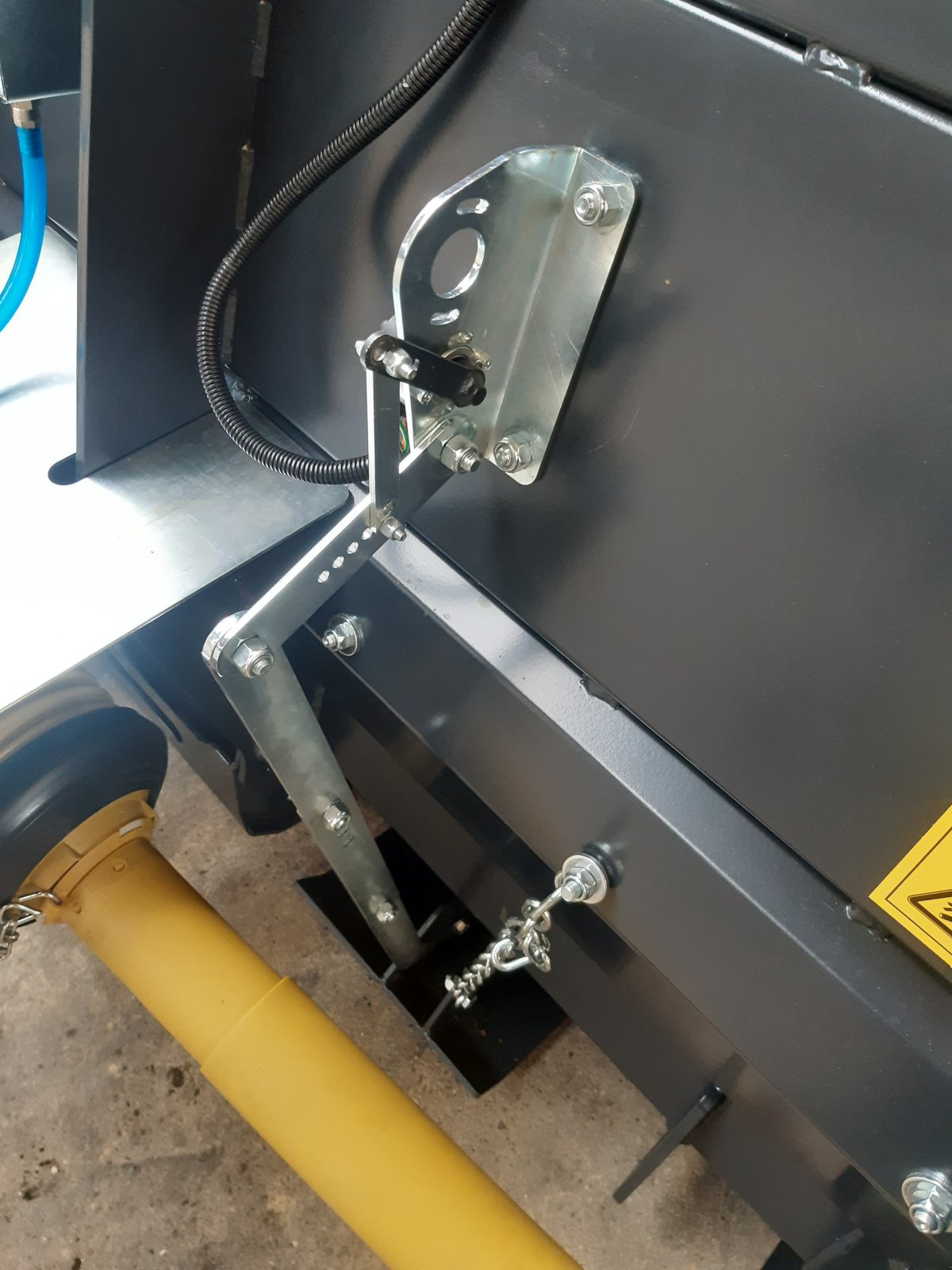 GPS-Schneidwerk des Typs Dominoni Multi Power Disc 760, Neumaschine in Baumgarten (Bild 26)