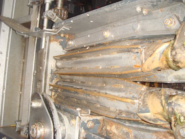 Maispflückvorsatz des Typs Dominoni SL 968, Neumaschine in Baumgarten (Bild 8)