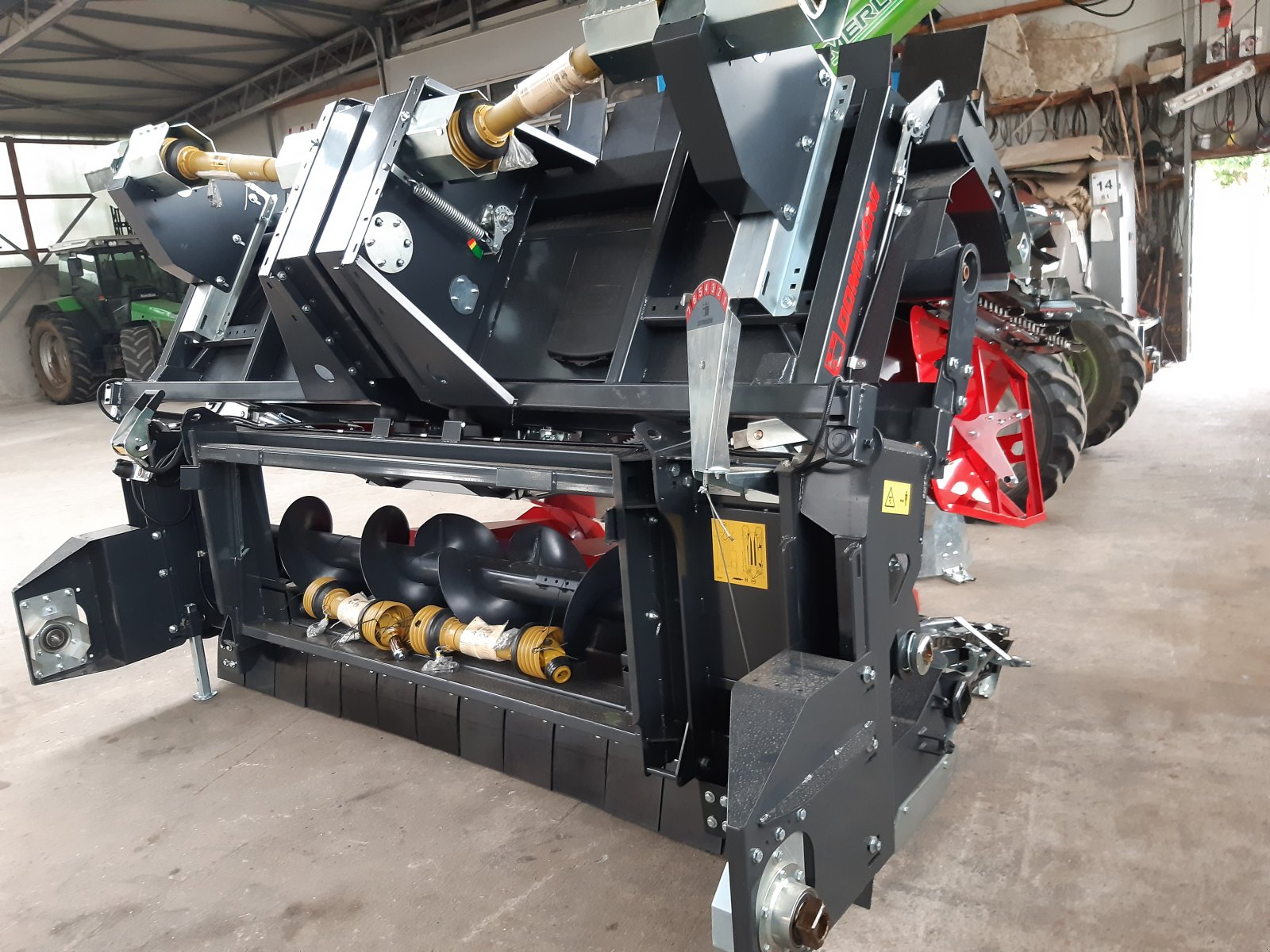 Maispflückvorsatz des Typs Dominoni SL 968, Neumaschine in Baumgarten (Bild 13)