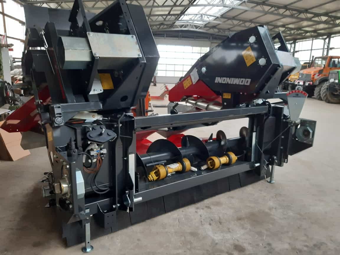 Maispflückvorsatz des Typs Dominoni SL 968, Neumaschine in Baumgarten (Bild 14)