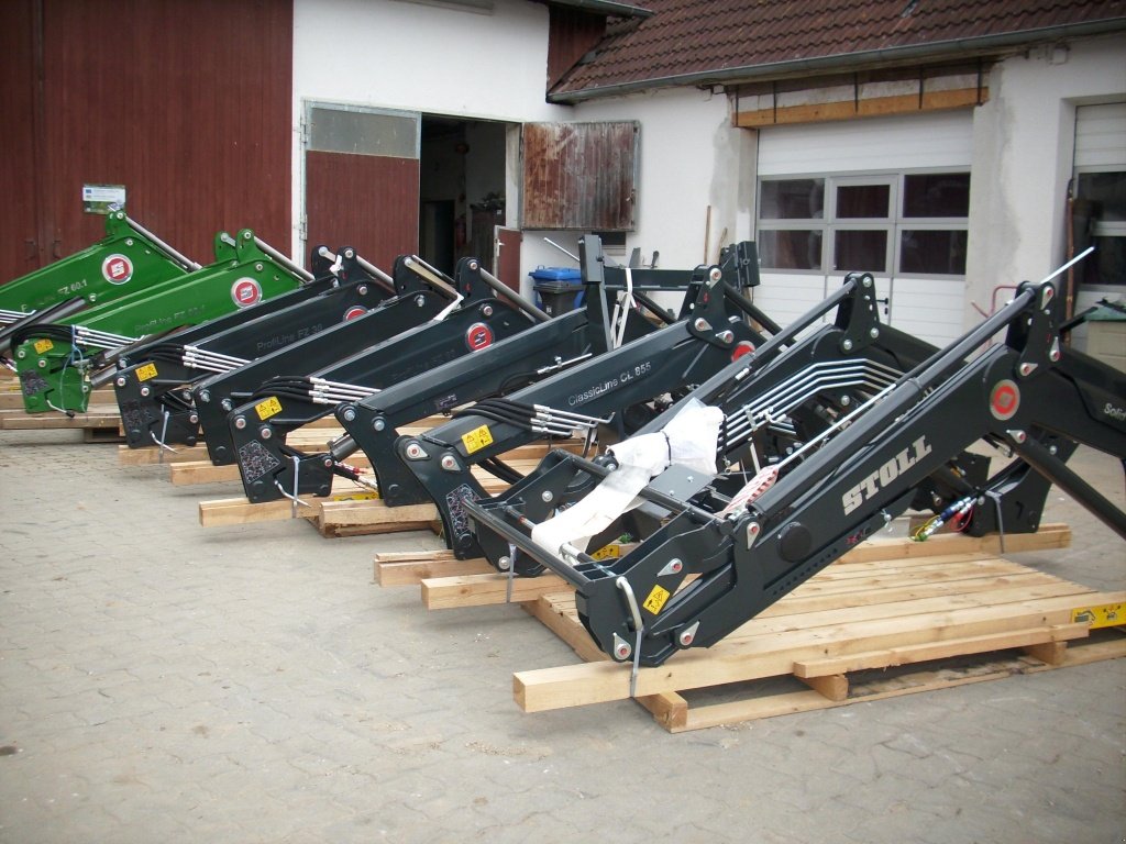 Frontlader des Typs Stoll Mehrere neue und gebrauchte Stoll-Frontlader, Neumaschine in Marxheim (Bild 1)