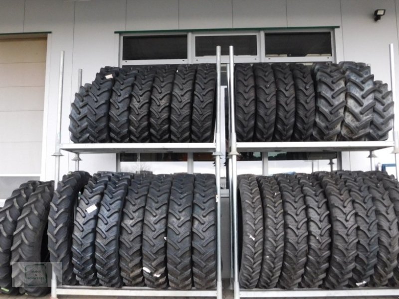 Reifen des Typs Kleber 270/95R32 + 270/95R48 + 300/95R46, Neumaschine in Gross-Bieberau (Bild 1)