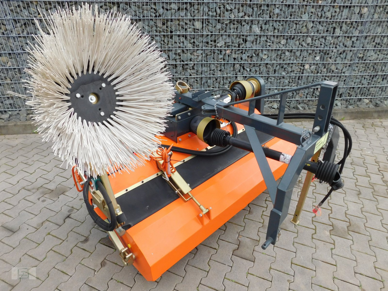 Kehrmaschine des Typs Tuchel Plus 590, Neumaschine in Gross-Bieberau (Bild 6)