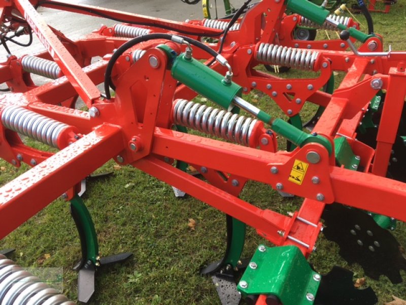 Grubber des Typs Agro-Masz Runner 30, Neumaschine in Marsberg (Bild 11)