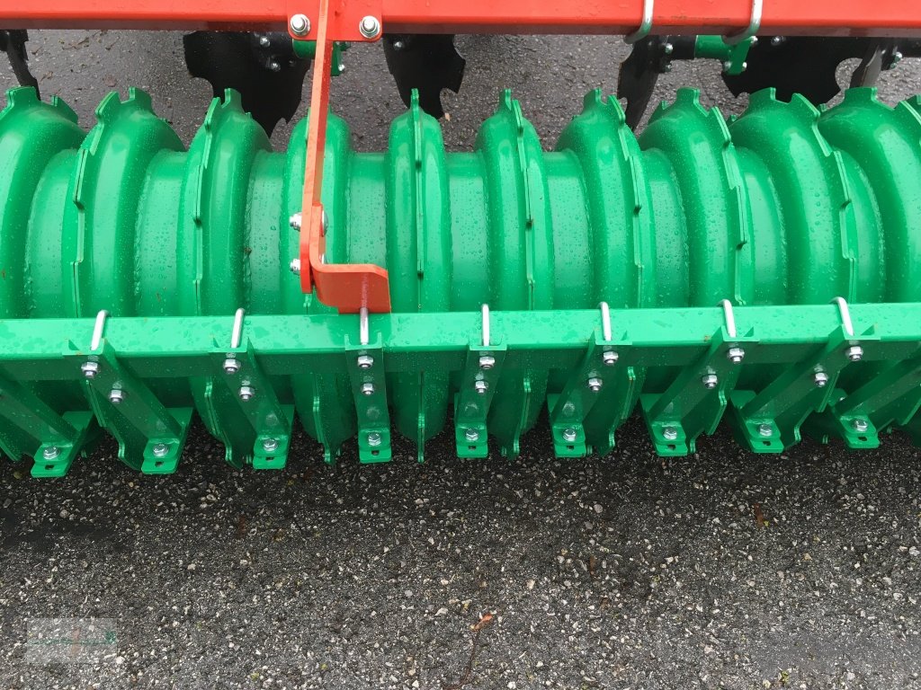 Grubber des Typs Agro-Masz Runner 30, Neumaschine in Marsberg (Bild 5)