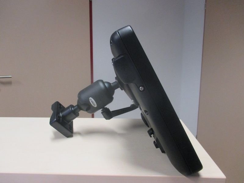 Parallelfahr-System des Typs Steyr Trimble XCN-2050 Spurführsystem, Neumaschine in St. Marienkirchen (Bild 6)