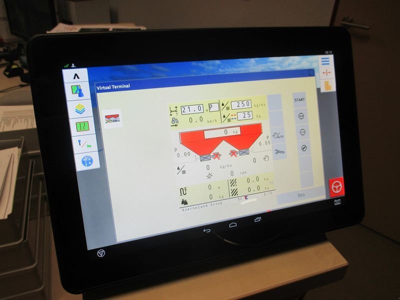 Parallelfahr-System des Typs Steyr Trimble XCN-2050 Spurführsystem, Neumaschine in St. Marienkirchen (Bild 5)