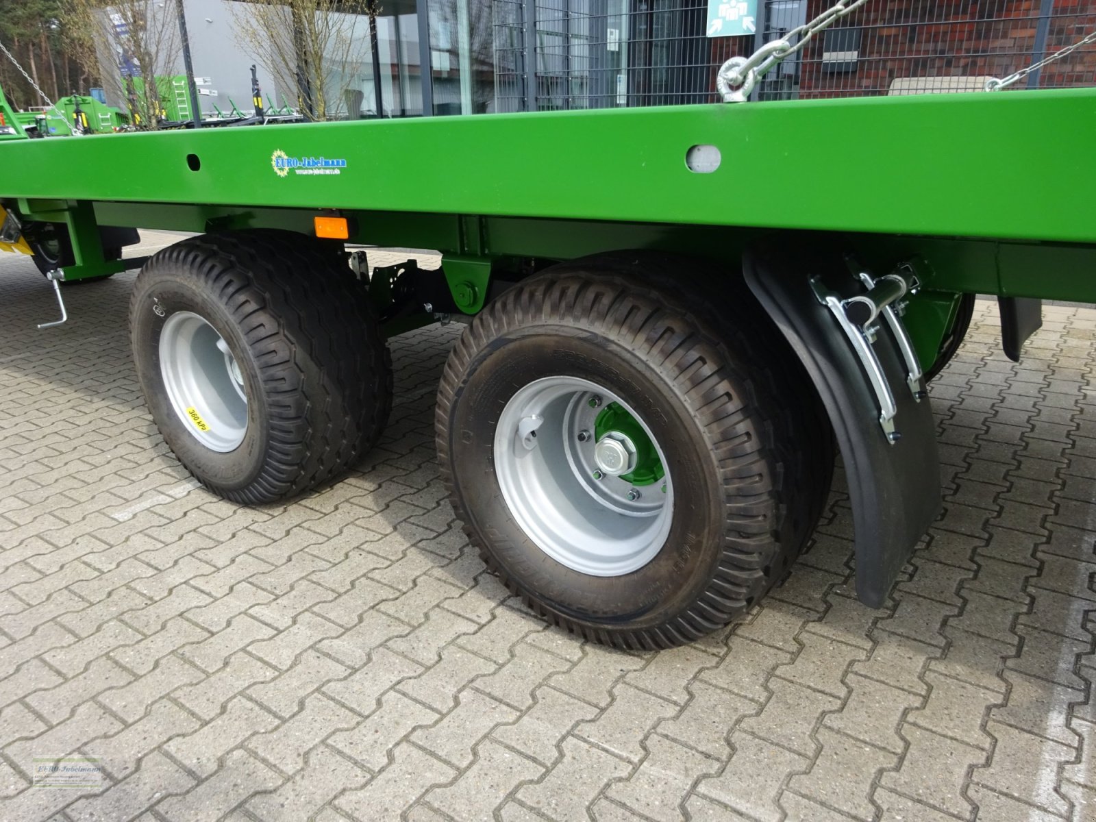 Ballentransportwagen des Typs PRONAR 3-Achs- Ballentransportwagen TO26 / T026, 18,0 to. z.G.G, Ballenwagen, Flachwagen, Neumaschine in Itterbeck (Bild 10)