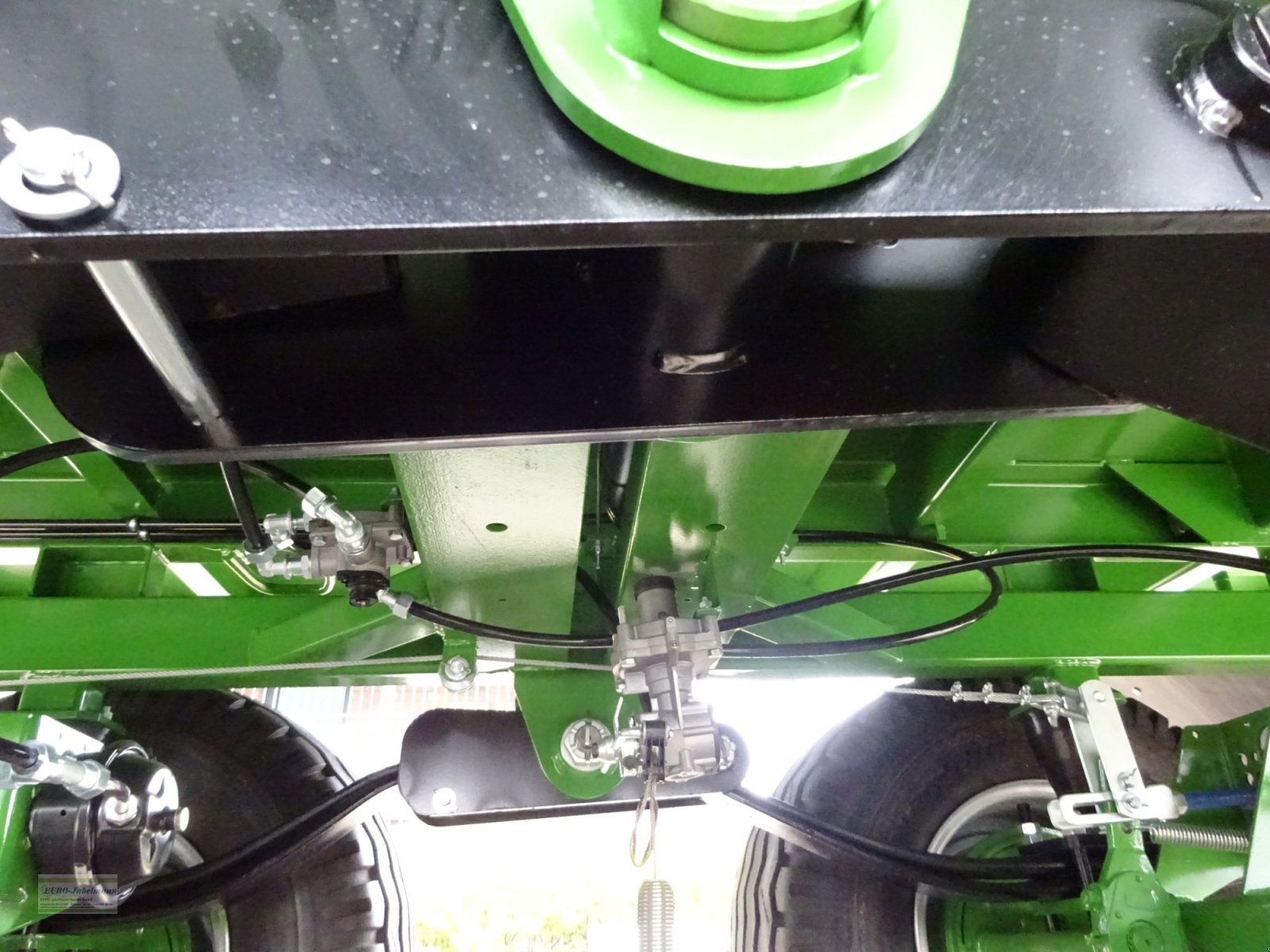 Ballentransportwagen des Typs PRONAR 3-Achs- Ballentransportwagen TO26 / T026, 18,0 to. z.G.G, Ballenwagen, Flachwagen, Neumaschine in Itterbeck (Bild 12)