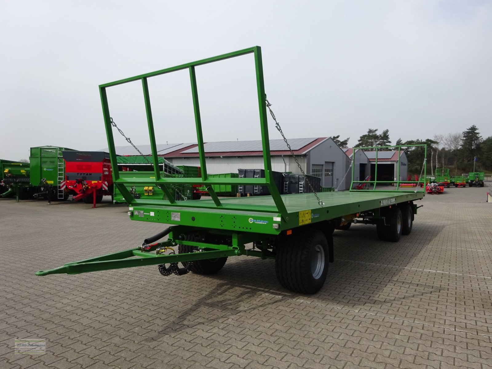 Ballentransportwagen des Typs PRONAR 3-Achs- Ballentransportwagen TO26 / T026, 18,0 to. z.G.G, Ballenwagen, Flachwagen, Neumaschine in Itterbeck (Bild 31)