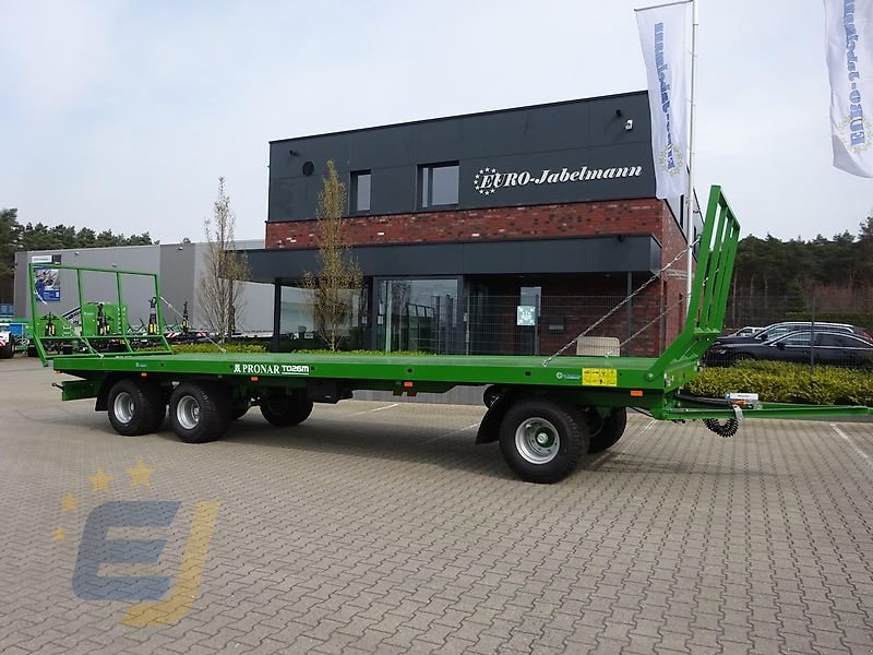 Ballentransportwagen des Typs PRONAR 3-Achs- Ballentransportwagen TO26M / T026M / TO 26M / T0 26 M 18,0 to. z.G.G, Ballenwagen, Flachwagen, Neumaschine in Itterbeck (Bild 25)