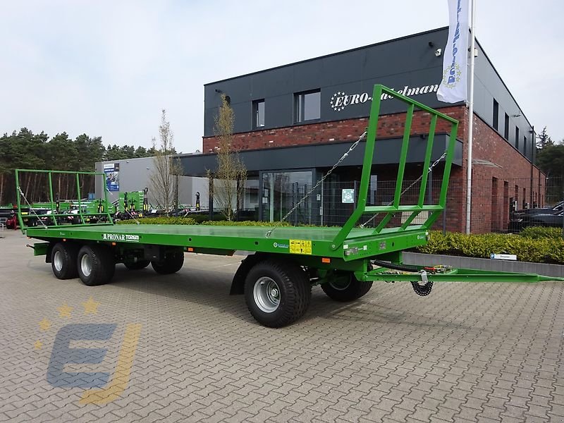 Ballentransportwagen des Typs PRONAR 3-Achs- Ballentransportwagen TO26M / T026M / TO 26M / T0 26 M 18,0 to. z.G.G, Ballenwagen, Flachwagen, Neumaschine in Itterbeck (Bild 24)