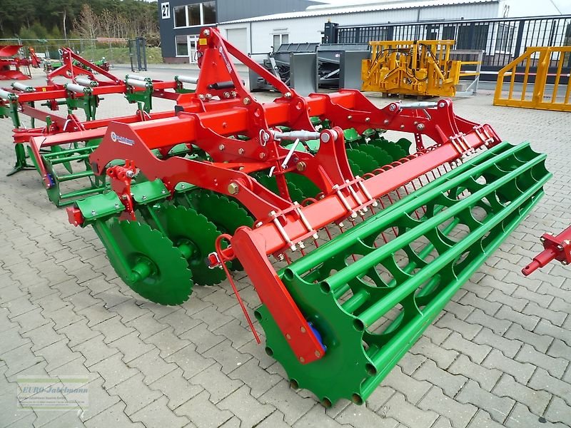 Kurzscheibenegge des Typs Unia Kurzscheibeneggen, ARES NEU, 2,50 - 12,00 m, verschiedene Walzen, Neumaschine in Itterbeck (Bild 18)