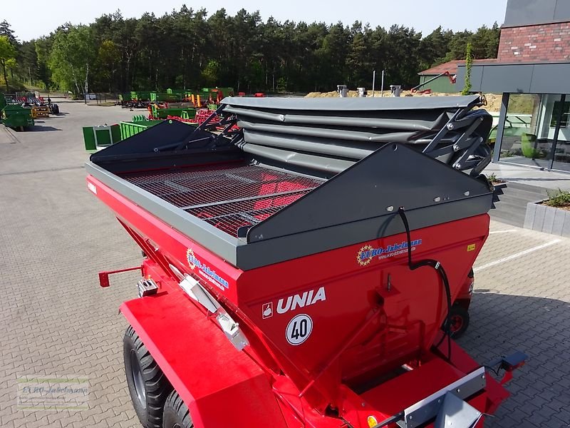 Düngerstreuer des Typs Unia Großflächenstreuer RCW 110 TD, Neumaschine in Itterbeck (Bild 25)