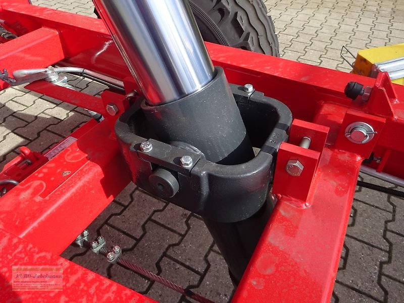 Kipper des Typs PRONAR Einachsdreiseitenkipper, NEU, von 6 + 7 to Gesamtgewicht, Neumaschine in Itterbeck (Bild 18)