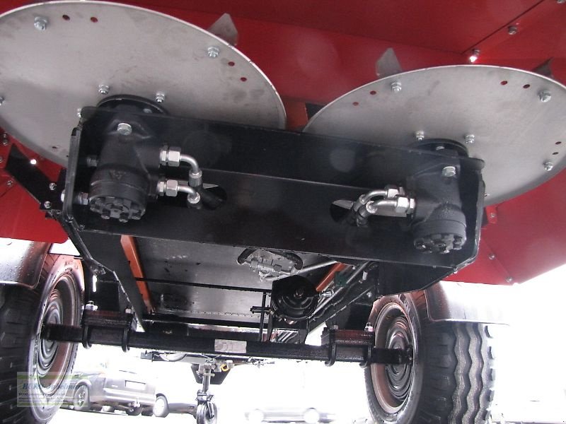 Schneepflug des Typs PRONAR Salz- Sandstreuer T 130, ca 2 m², NEU, Neumaschine in Itterbeck (Bild 7)