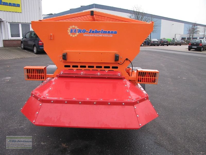 Schneepflug des Typs PRONAR Salz- Sandstreuer T 130, ca 2 m², NEU, Neumaschine in Itterbeck (Bild 3)