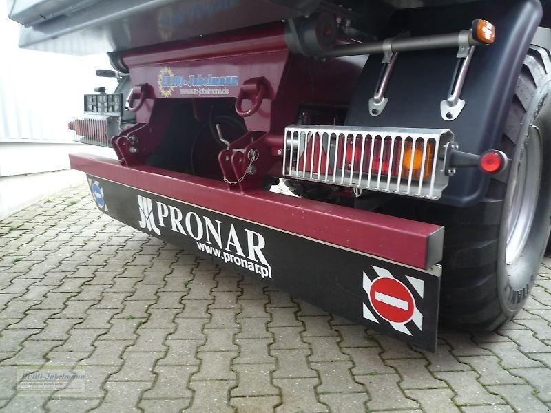 Kipper des Typs PRONAR PRONAR Schwerlastkipper Hardoxmulde T 701 HP Halfpipe Mulde, Gebrauchtmaschine in Itterbeck (Bild 18)
