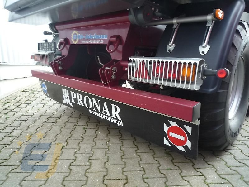 Kipper des Typs PRONAR Schwerlastkipper Hardoxmulde T 701 HP Halfpipe Mulde, Gebrauchtmaschine in Itterbeck (Bild 18)