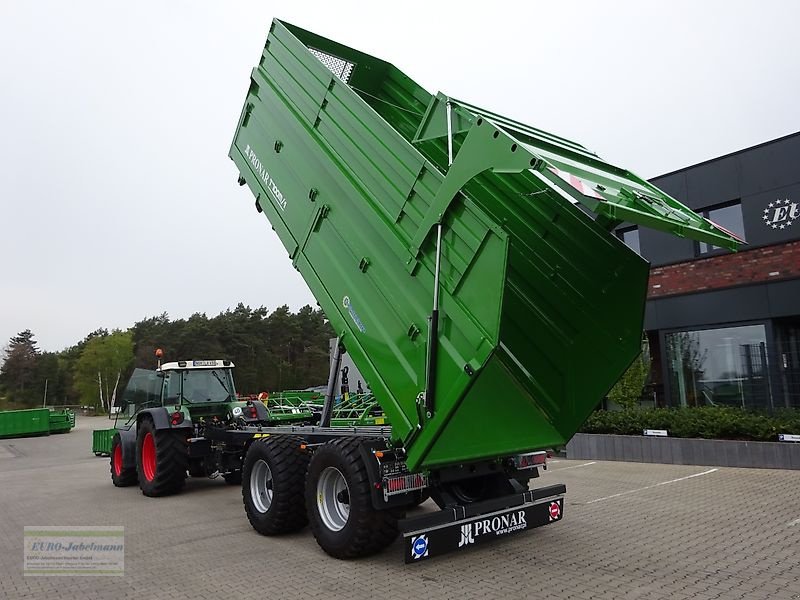 Kipper des Typs PRONAR Muldenkipper T 700 M 1, 24 to, 35 m³, 2 (3)- Seitenkipper, NEU, Neumaschine in Itterbeck (Bild 10)