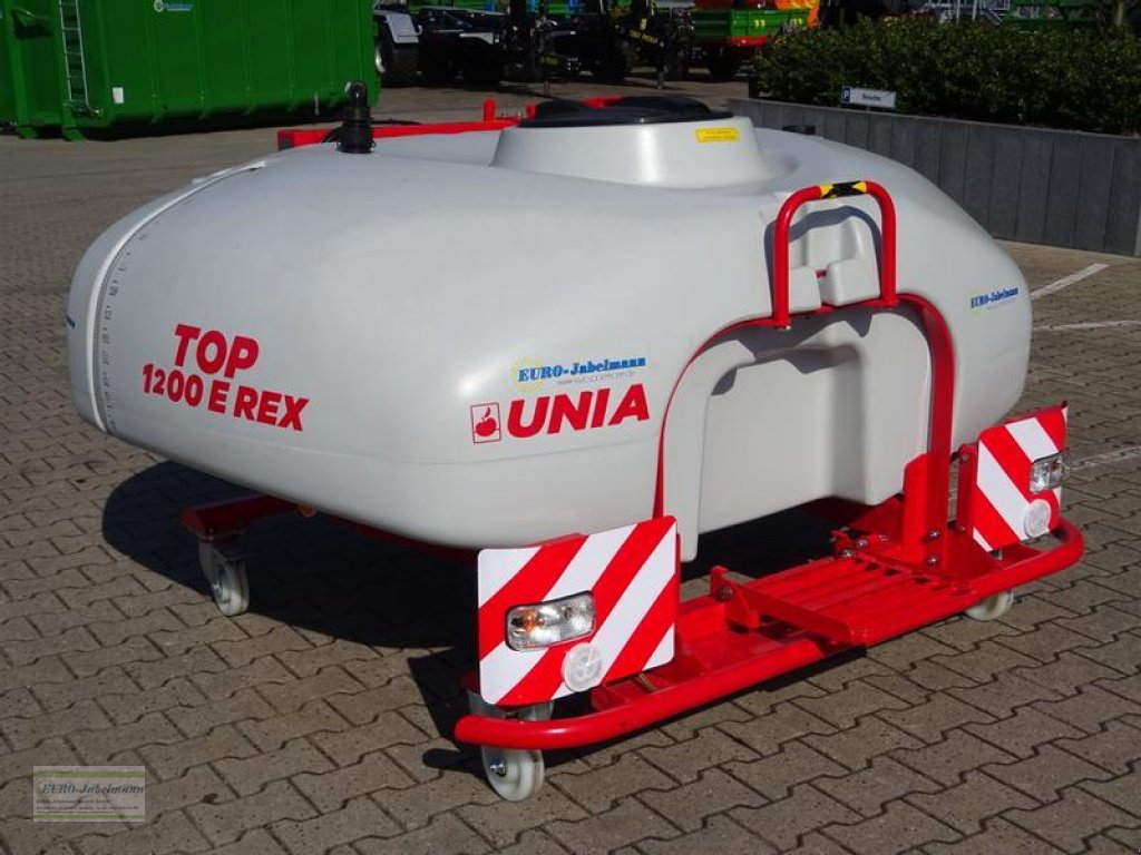 Anhängespritze des Typs Unia Fronttank, Frontfaß, TOP 1200 Rex E, 1350 Ltr., NEU, Neumaschine in Itterbeck (Bild 1)