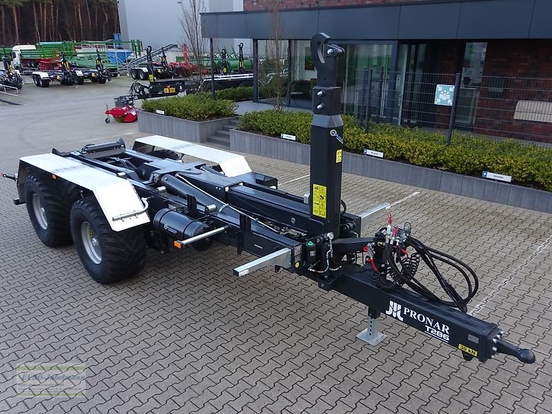 Abrollcontainer des Typs PRONAR Hakenlift  T 286, 23 to. zGG, Abrollkipper /  Containeranhänger / Containerfahrzeug / Abrollsystem / Abrollfahrzeug / Hakengerät Modell T 286, 23 to., Neumaschine in Itterbeck (Bild 11)