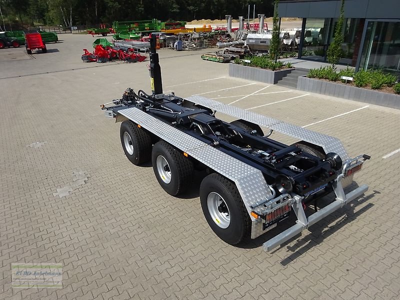 Abrollcontainer des Typs PRONAR Hakenlift  T 386, 34 to. zGG, Abrollkipper /  Containeranhänger / Containerfahrzeug / Abrollsystem / Abrollfahrzeug / Hakengerät Modell T 386, 33 to. Tridem, Neumaschine in Itterbeck (Bild 1)