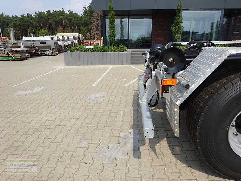 Abrollcontainer des Typs PRONAR Hakenlift  T 386, 34 to. zGG, Abrollkipper /  Containeranhänger / Containerfahrzeug / Abrollsystem / Abrollfahrzeug / Hakengerät Modell T 386, 33 to. Tridem, Neumaschine in Itterbeck (Bild 14)