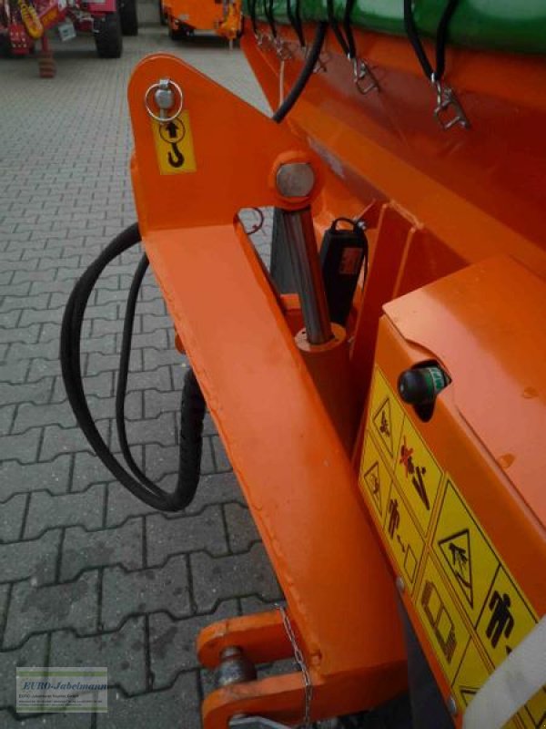 Schneepflug des Typs PRONAR Salzstreuer HZS 10, selbstladend, NEU, Neumaschine in Itterbeck (Bild 14)