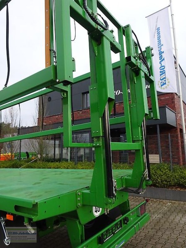 Ballentransportwagen des Typs PRONAR Ballenwagen, Strohwagen, TO 27, 18 to, hydr. Ladungssicherung, Bauj. 2021, Gebrauchtmaschine in Itterbeck (Bild 10)