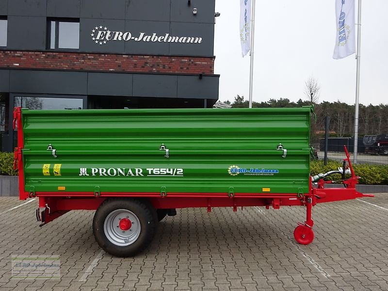 Kipper des Typs PRONAR Einachsdreiseitenkipper, 654/2, 6 to, 40 km/h, Druckluft / Auflaubremse, ab Lager, Neumaschine in Itterbeck (Bild 7)
