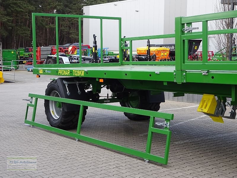 Ballentransportwagen des Typs PRONAR Flachwagen für Ballen- Kartoffelkisten- Gemüsekisten- und Obstkistentransport, TO 28, 24 to, NEU, Neumaschine in Itterbeck (Bild 10)