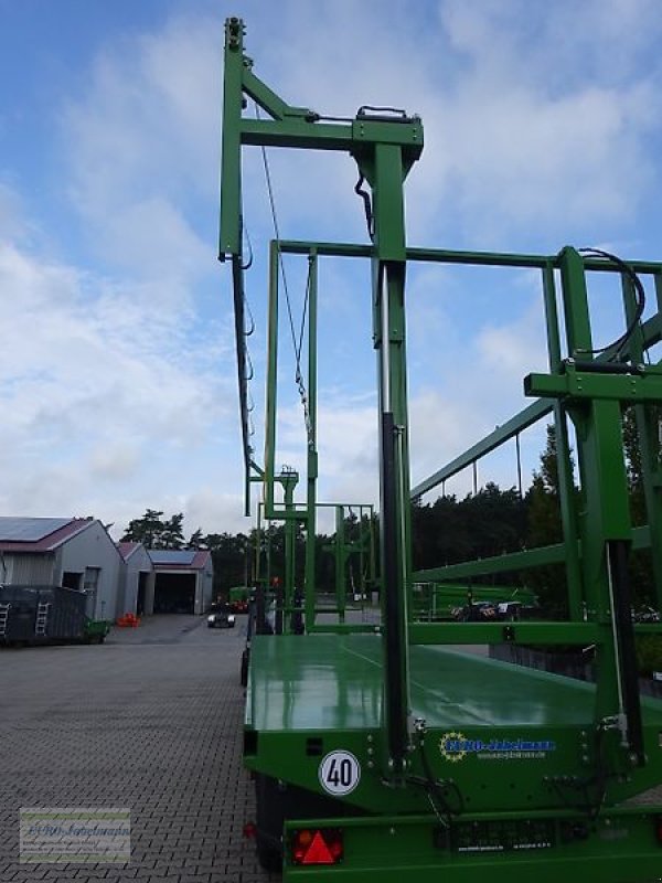 Ballentransportwagen des Typs PRONAR 3-Achs- Ballentransportwagen TO26M / T026M, 18,0 to. z.G.G, mit hydraulischer Ladungssicherung, Neumaschine in Itterbeck (Bild 25)