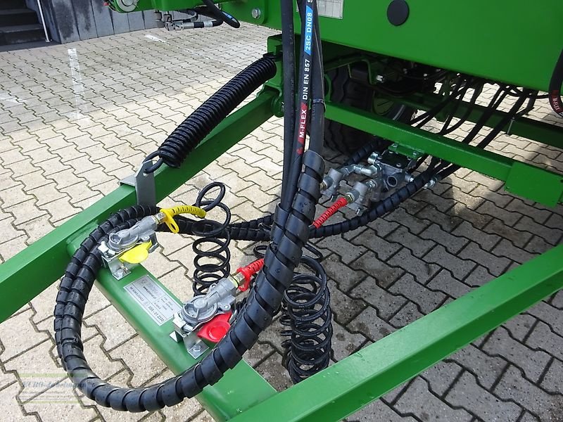 Ballentransportwagen des Typs PRONAR 3-achs Ballenwagen TO 26 M einschl.  hydr. Ladungssicherung, 18 to, NEU, Neumaschine in Itterbeck (Bild 18)