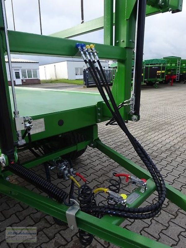 Ballentransportwagen des Typs PRONAR 3-achs Ballenwagen TO 26 M einschl.  hydr. Ladungssicherung, 18 to, NEU, Neumaschine in Itterbeck (Bild 19)