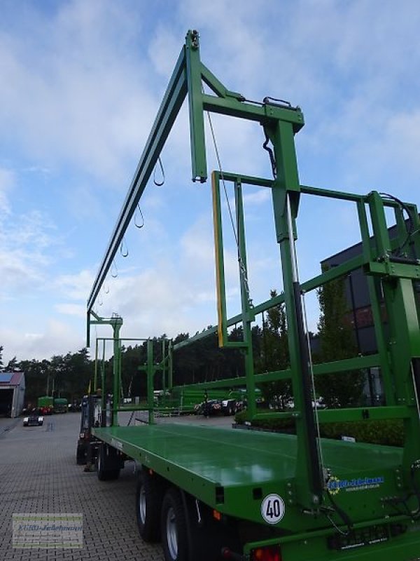 Ballentransportwagen des Typs PRONAR 3-achs Ballenwagen TO 26 M einschl.  hydr. Ladungssicherung, 18 to, NEU, Neumaschine in Itterbeck (Bild 23)