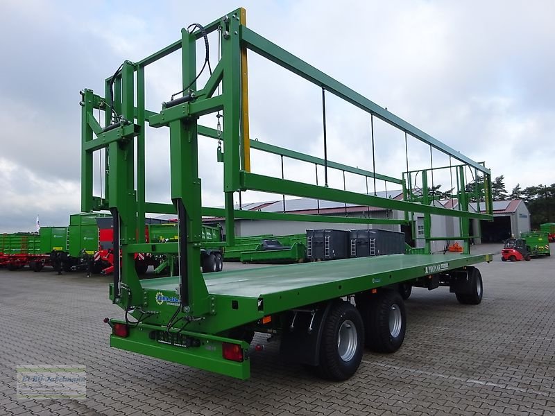 Ballentransportwagen des Typs PRONAR 3-achs Ballenwagen TO 26 M einschl.  hydr. Ladungssicherung, 18 to, NEU, Neumaschine in Itterbeck (Bild 11)