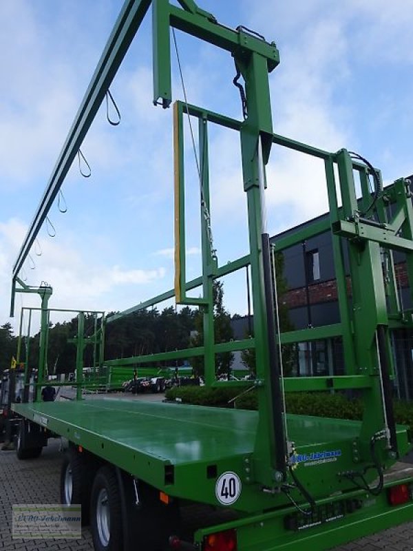 Ballentransportwagen des Typs PRONAR 3-achs Ballenwagen TO 26 M einschl.  hydr. Ladungssicherung, 18 to, NEU, Neumaschine in Itterbeck (Bild 21)