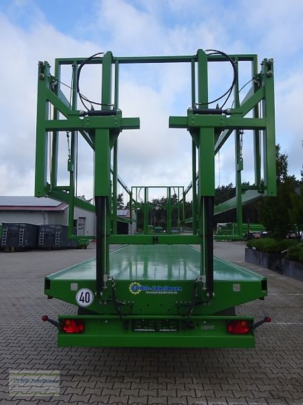 Ballentransportwagen des Typs PRONAR 3-achs Ballenwagen TO 26 M einschl.  hydr. Ladungssicherung, 18 to, NEU, Neumaschine in Itterbeck (Bild 7)