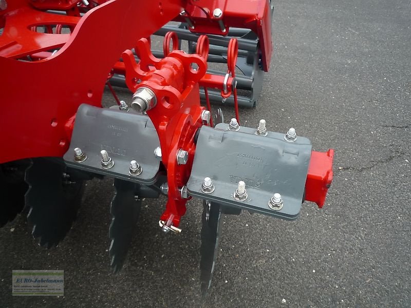 Kurzscheibenegge des Typs Unia UNIA-Kurzscheibenegge Ares XL 3,00 m, Ø560mm Scheiben, Rohrstabwalze Ø600 mm, Neumaschine in Itterbeck (Bild 18)